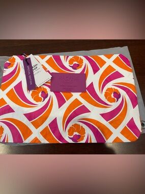 aloha collection x hawaiian airlines pouch “vintage swirl mid 1970’s”